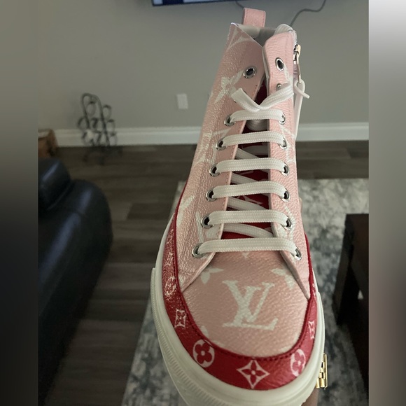 Louis Vuitton Stellar Sneakers - Picture 4 of 5